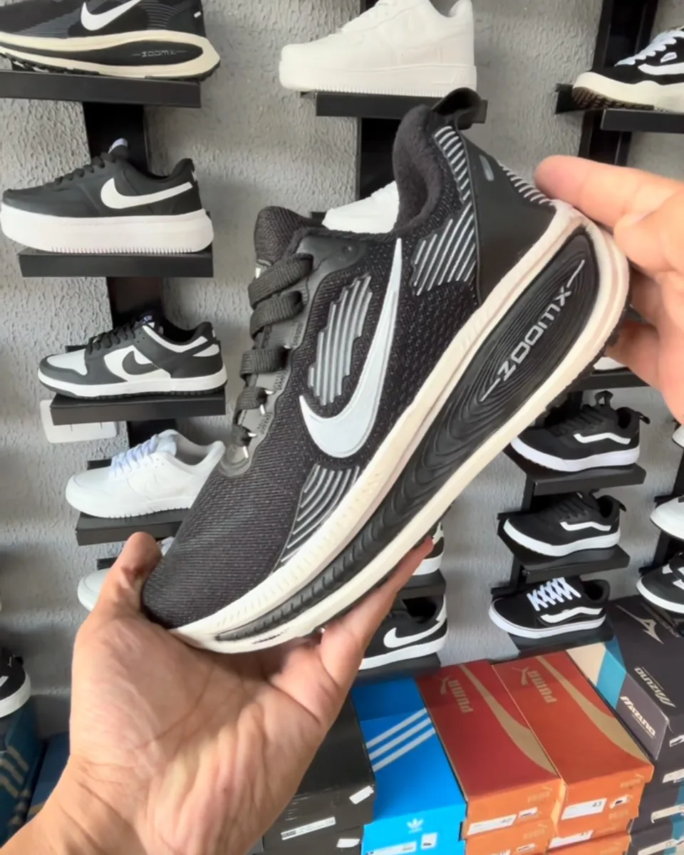 Tênis Nike Zoom preto